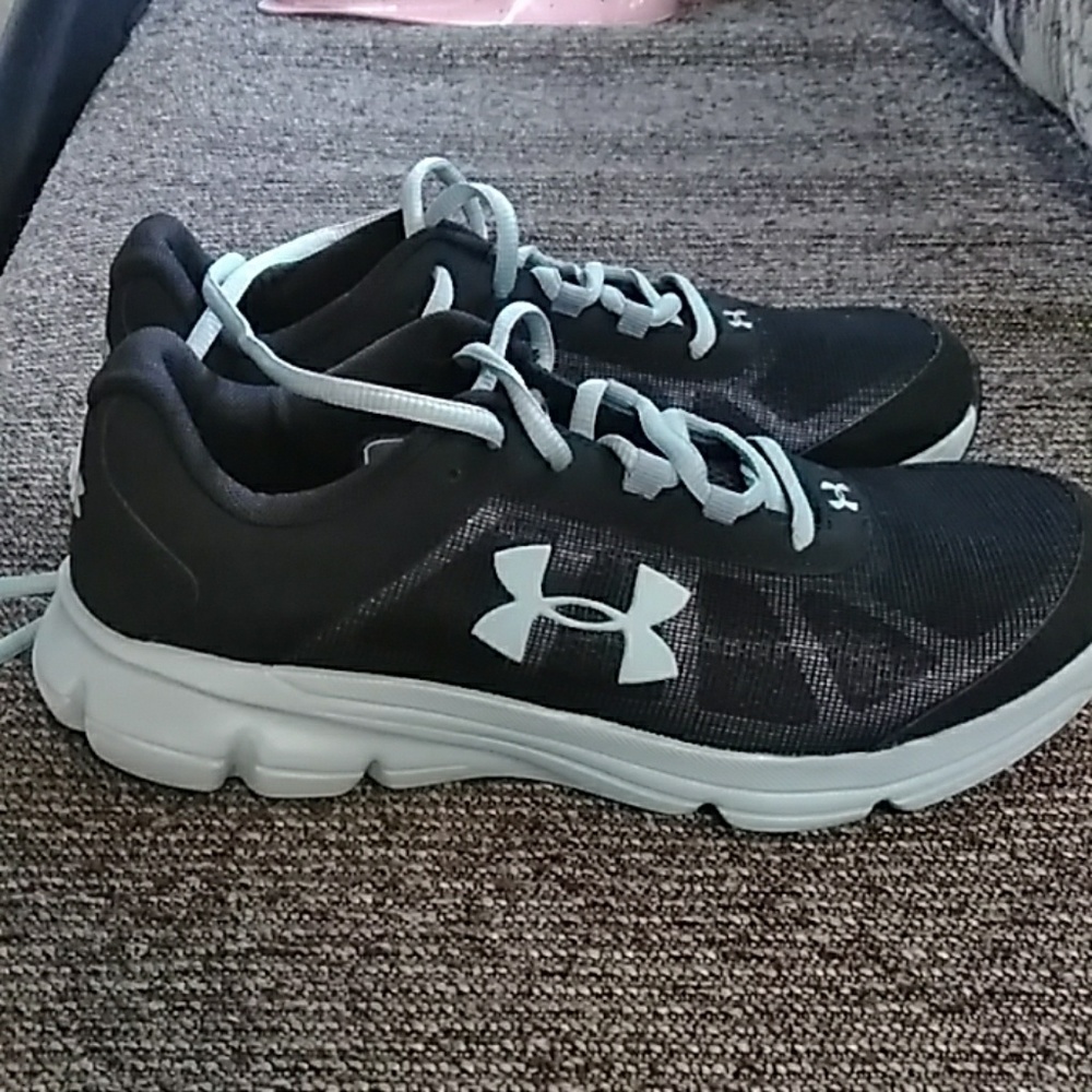 Brand new shoes never worn!